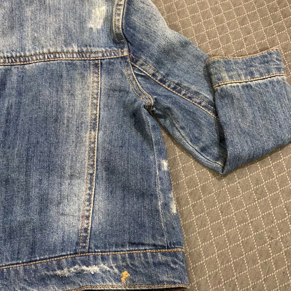 SPLENDID KIDS ADORABLE DENIUM JACKET SIZE 4/5 WITH BLUE FAUX FUR COLLAR